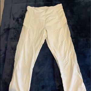 Lululemon capri size 6 leggings